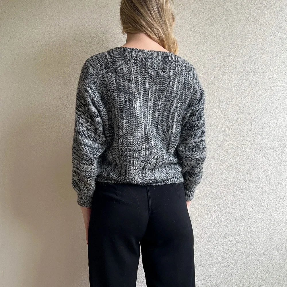 Vintage 1980s Gray Sweater With Bow Trompe L'œil (M/L) - Picture 4 of 10